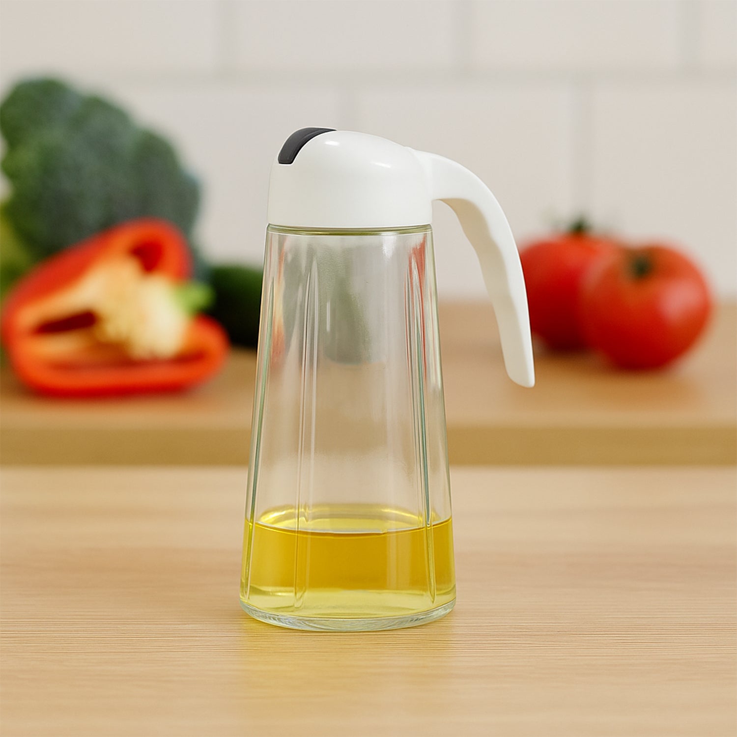 Kitchen Glass Oil Bottle Dispenser Automatic Opening Closing Home Bottles For Oil And Vinegar Honey Olive Oil Container (630ml) Kitchen Glass Oil Bottle Dispenser Automatic Opening Closing Home Bottles For Oil And Vinegar Honey Olive Oil Container (630ml)
